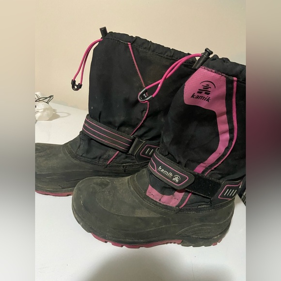 Size 7 women’s winter boots - Picture 1 of 1